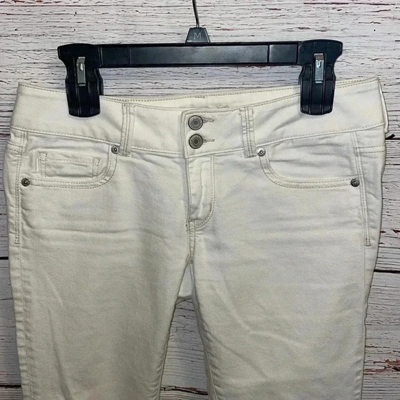 American Eagle Artist - Picture 2 of 9